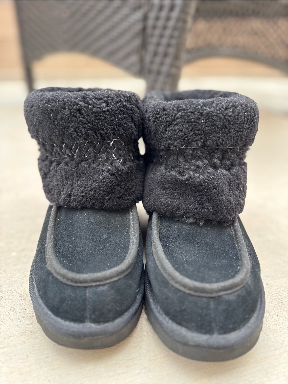 UGG 8 Black Suede Ankle Booties with Shearling Cuff Fall Cozy Western Moccasin